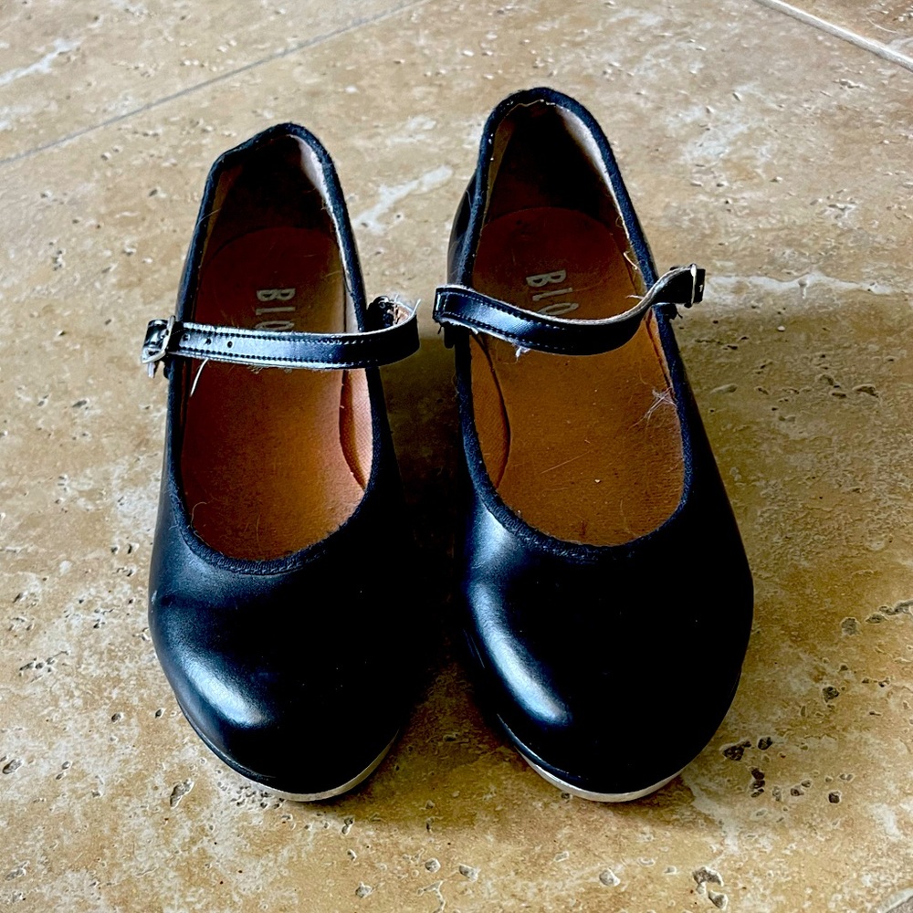Girls Bloch tap shoes - Used